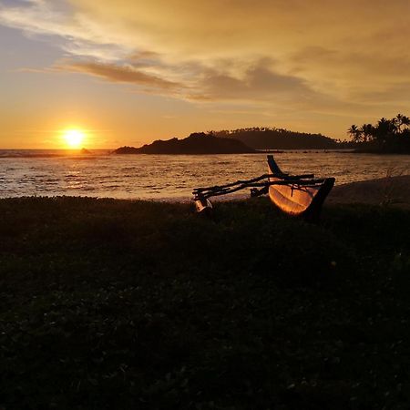 Turtle Bay Beach Resort Мірісса Екстер'єр фото