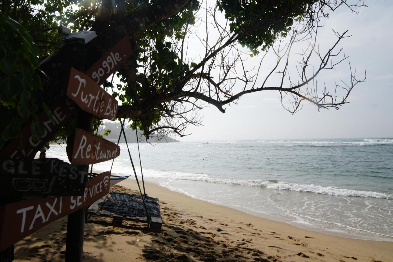 Turtle Bay Beach Resort Мірісса Екстер'єр фото